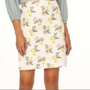 NWT Women’s LOFT Beige Pencil Skirt with Lemon and Floral Print Size 14